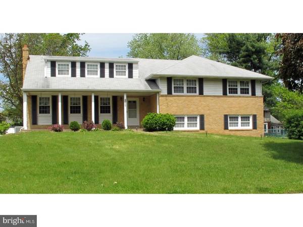 2413 LAUREL DR, Cinnaminson, NJ 08077