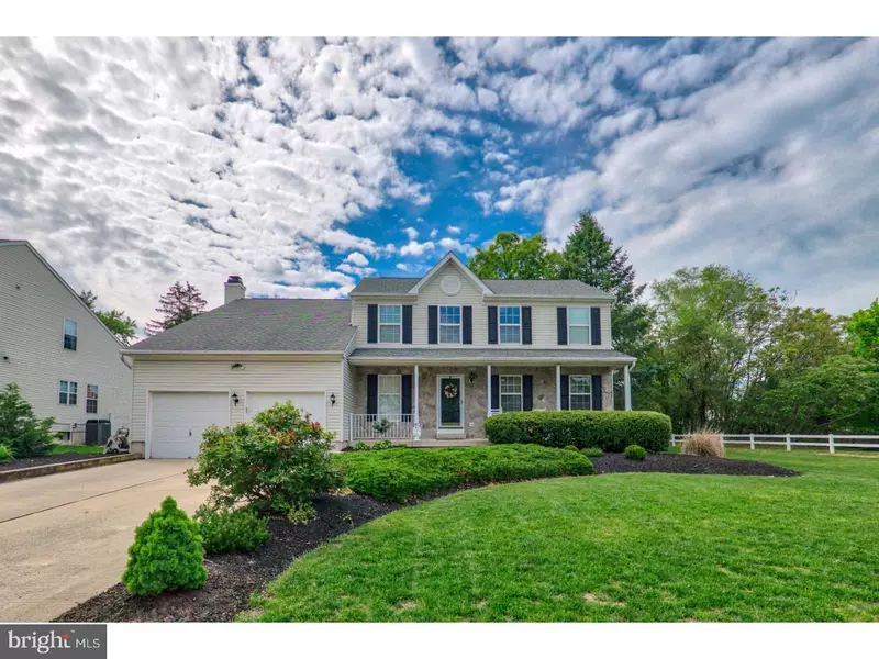 2 SILVERWOOD DR, Delran, NJ 08075