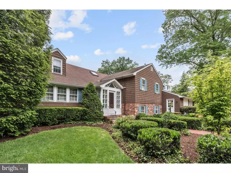 219 NICHOLSON DR, Moorestown, NJ 08057