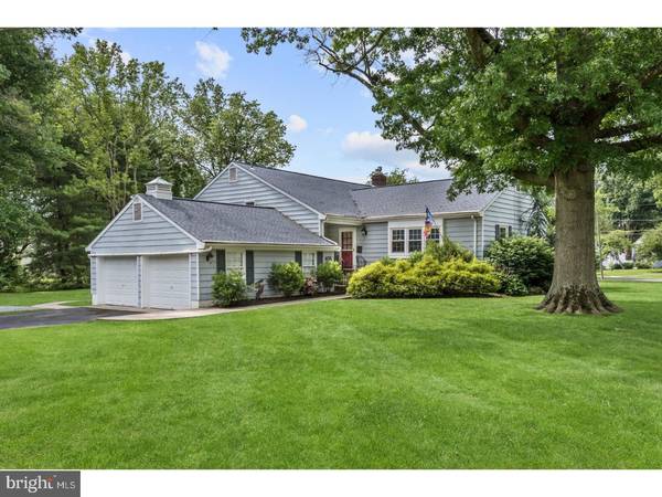 405 PARRY DR, Moorestown, NJ 08057