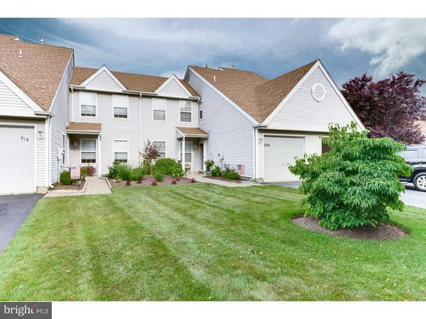 209 BIRCH HOLLOW DR, Bordentown, NJ 08505