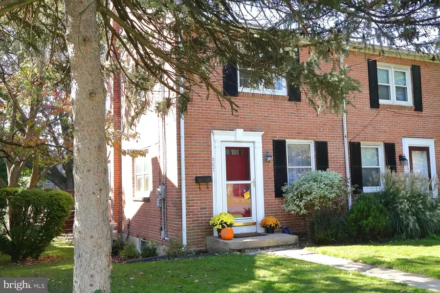 867 FOUNTAIN AVE, Lancaster, PA 17601