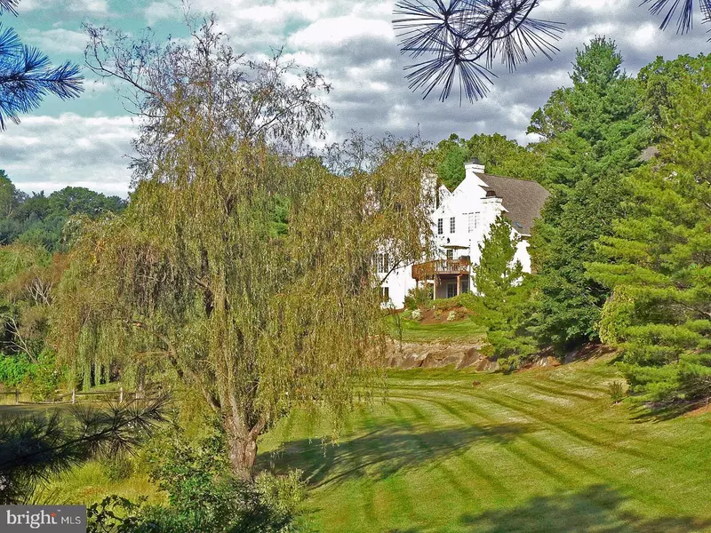 15 SADDLE RUN, Newtown Square, PA 19073