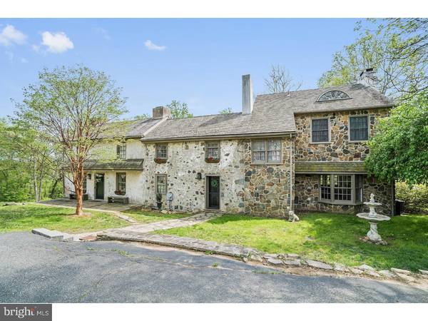 8 PINE VALLEY CT, Glen Mills, PA 19342