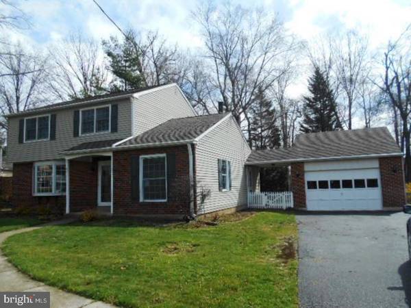 6 WOODBROOK WAY, Aston, PA 19014