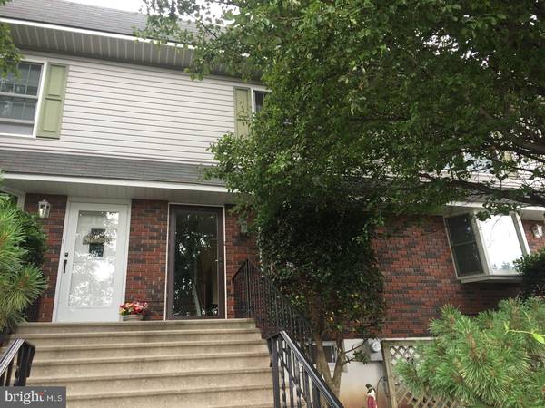 Clifton Heights, PA 19018,377 E MADISON AVE