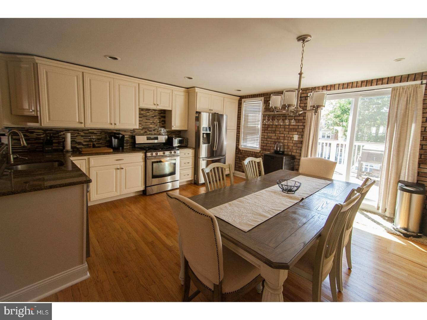 Glenolden, PA 19036,728 BEECH AVE