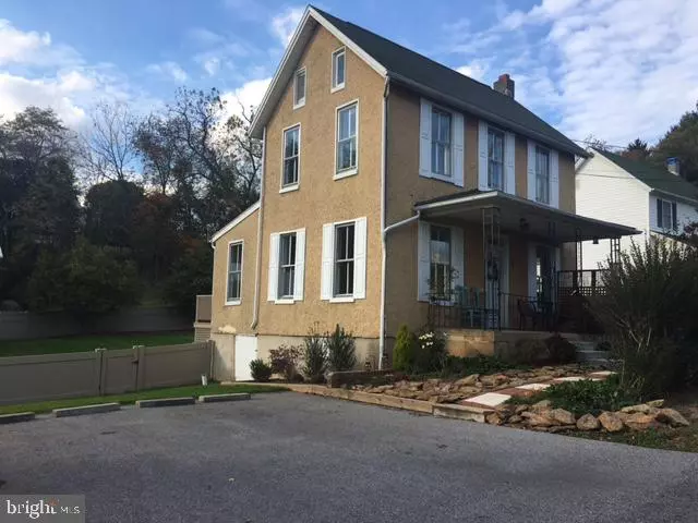 73 MILL ST, Stewartstown, PA 17363