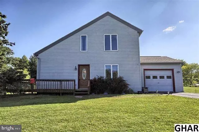 3 ACOMO DR, Dillsburg, PA 17019