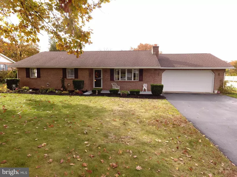 138 PARK PL E, Shippensburg, PA 17257