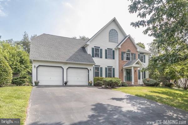 2 ASHLEY CT, Boiling Springs, PA 17007