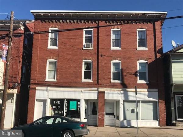 31-35 S MARKET ST, Elizabethville, PA 17023