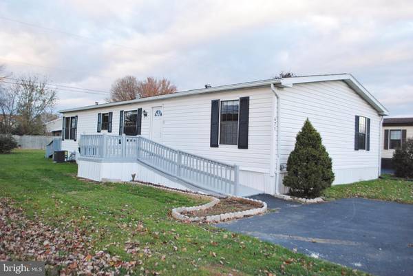 471 BRENDON DR, Leola, PA 17540