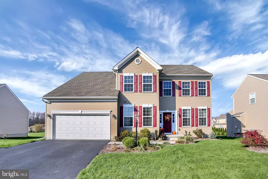 16 OYSTER BAY DR, Mechanicsburg, PA 17050