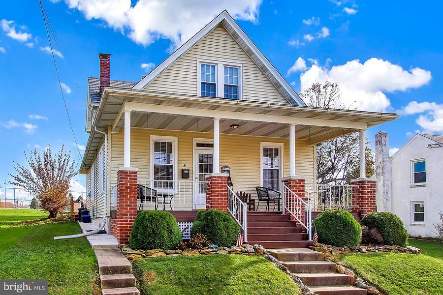 31 S FRANKLIN ST, Dallastown, PA 17313