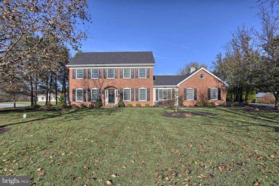 97 STONE MILL RD, Hummelstown, PA 17036