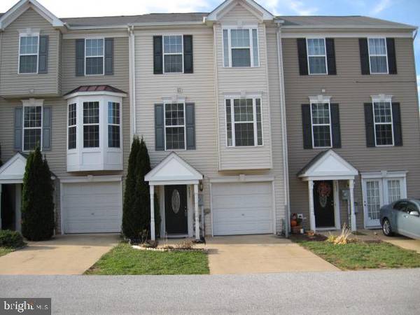 4093 FOREST HILLS CT, Dover, PA 17315