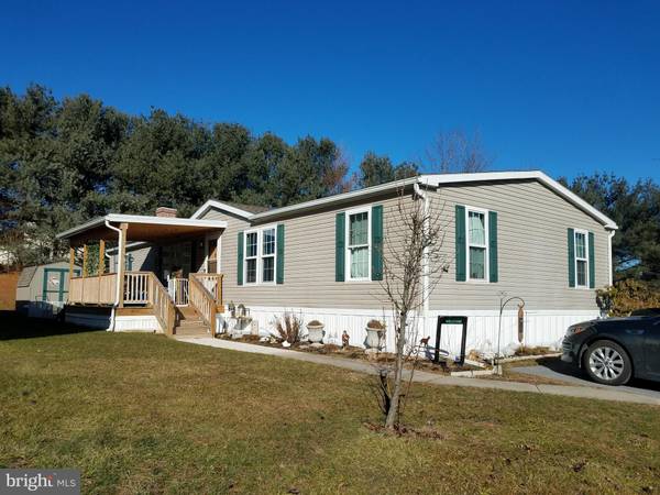 36 RUSTIC DR, Shippensburg, PA 17257