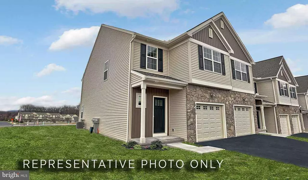 1752 FAIRBANK LN, Mechanicsburg, PA 17055