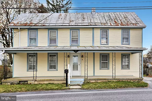 9 E MAIN ST, Walnut Bottom, PA 17266