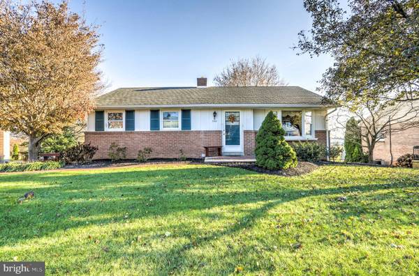 330 VALLEY VIEW DR, New Holland, PA 17557