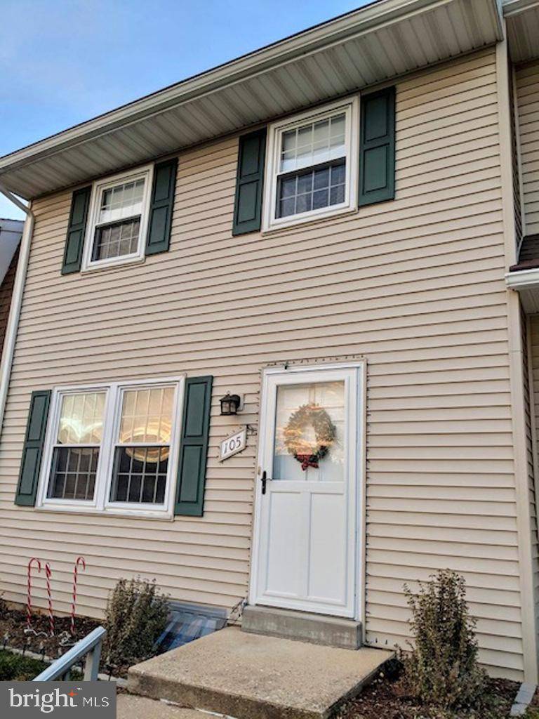 105 FOX RUN DR, York, PA 17403