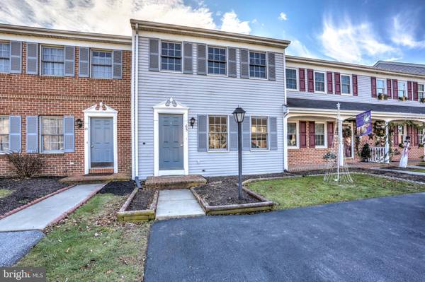 65 ROBINHILL DR, Lititz, PA 17543