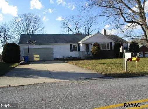 3790 BEAR RD, York, PA 17404