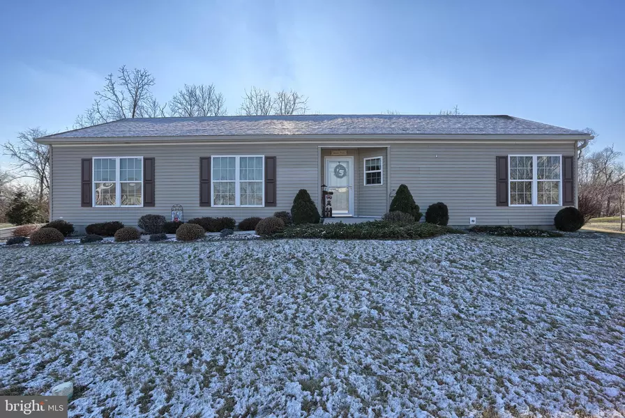 4 MADELEINE DR, Myerstown, PA 17067