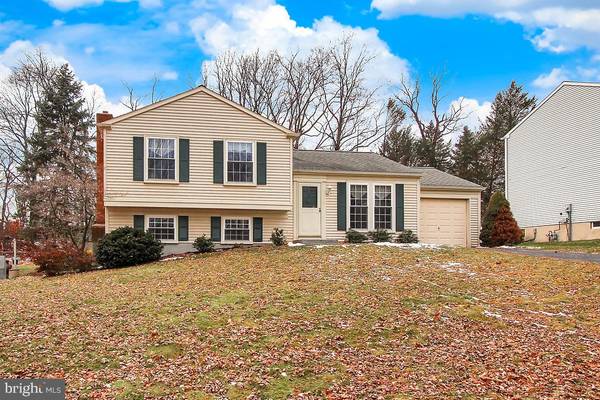 460 HIGHLAND DR, Mountville, PA 17554