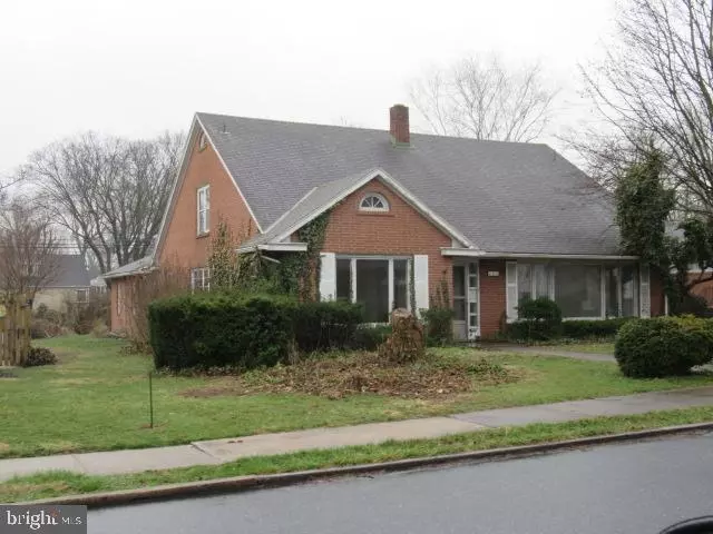 104 E MARBLE ST, Mechanicsburg, PA 17055