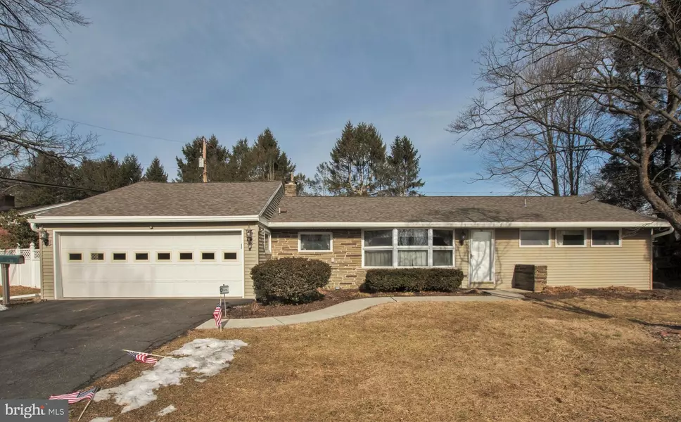 28 CEDAR CLIFF DR, Camp Hill, PA 17011