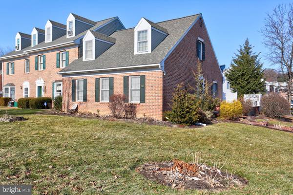 301 HUNTINGTON DR, Mountville, PA 17554