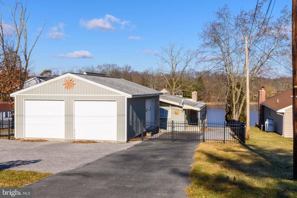 366 LAKE MEADE DR, East Berlin, PA 17316