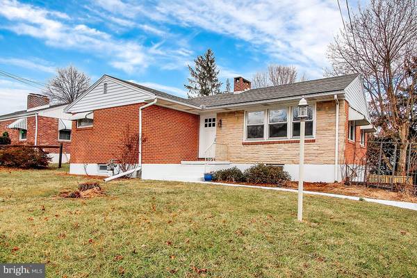 2901 MEADOWBROOK BLVD, York, PA 17404