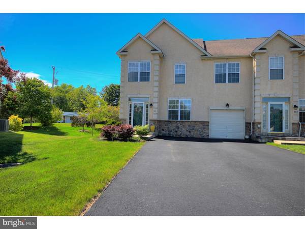 391 MANOR CIR, Harleysville, PA 19438