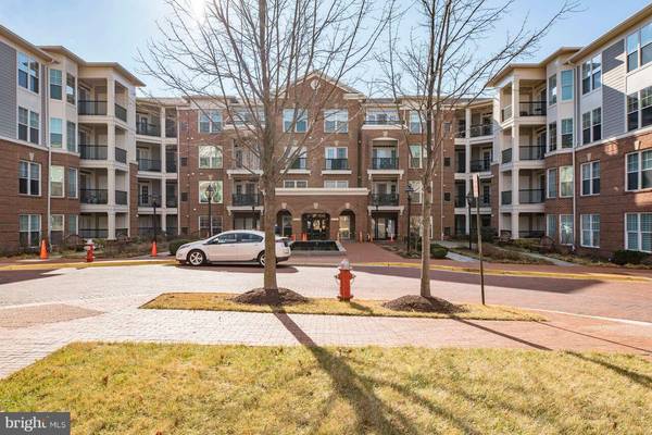 2905 SAINTSBURY PLZ #316, Fairfax, VA 22031