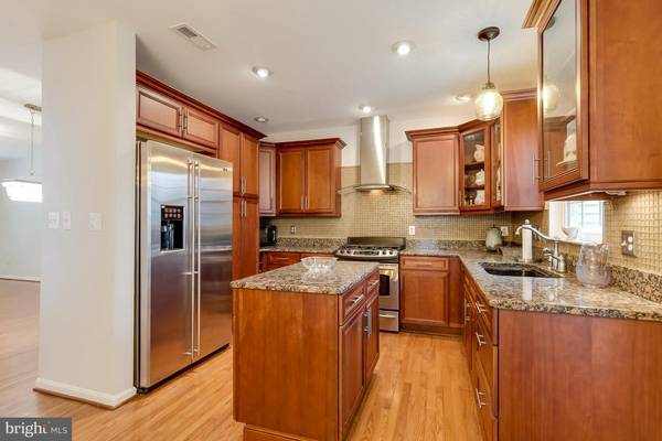 9442 SILVER METEOR CT, Manassas Park, VA 20111