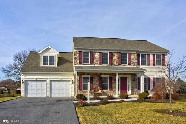 4 SENSENICH DR, Lititz, PA 17543