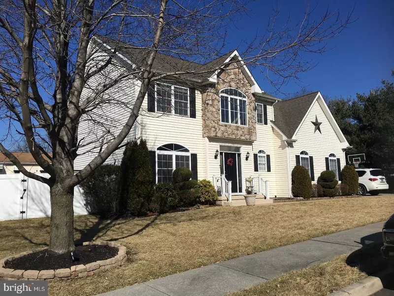 36 FARM HOUSE LN, Maple Shade, NJ 08052