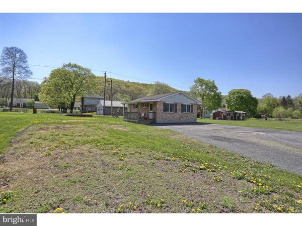 1332 CLAMTOWN RD, Tamaqua, PA 18252