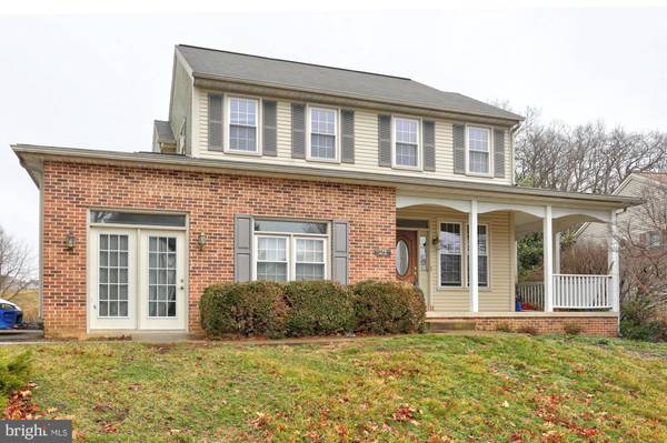 21 MANOR OAKS DR, Millersville, PA 17551