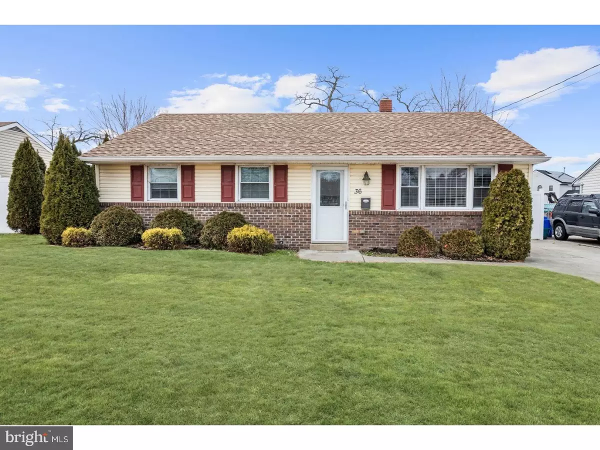 Bellmawr, NJ 08031,36 MIDWAY LN