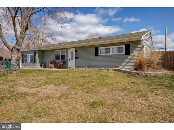 139 DOGWOOD DR, Levittown, PA 19055