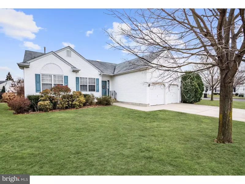 1 ROSLYN DR, Delran, NJ 08075