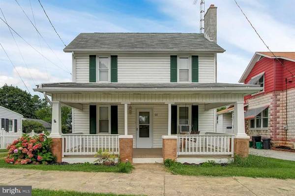 60 MAIN ST, Stewartstown, PA 17363