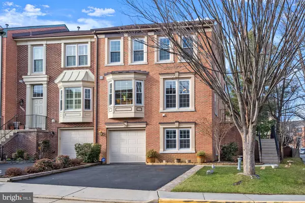 Alexandria, VA 22315,7510 COLLINS MEADE WAY