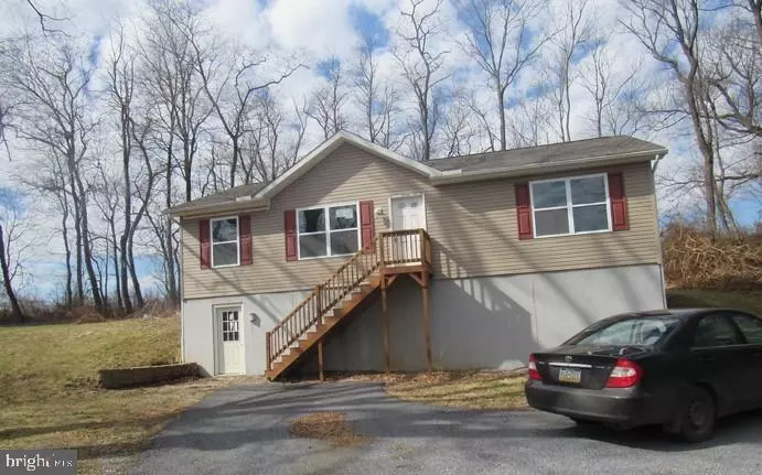 1070 WHITE OAK RD, Windsor, PA 17366