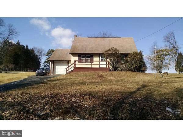 1015 COLLEGEVILLE RD, Collegeville, PA 19426