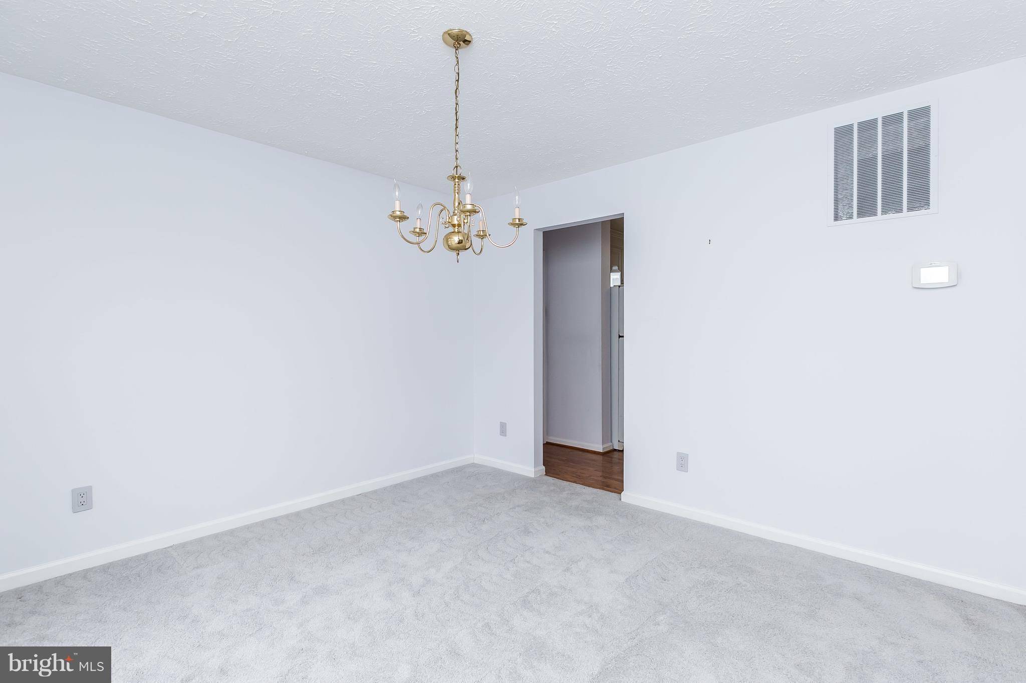 Glen Burnie, MD 21061,61 FOXWELL BEND RD